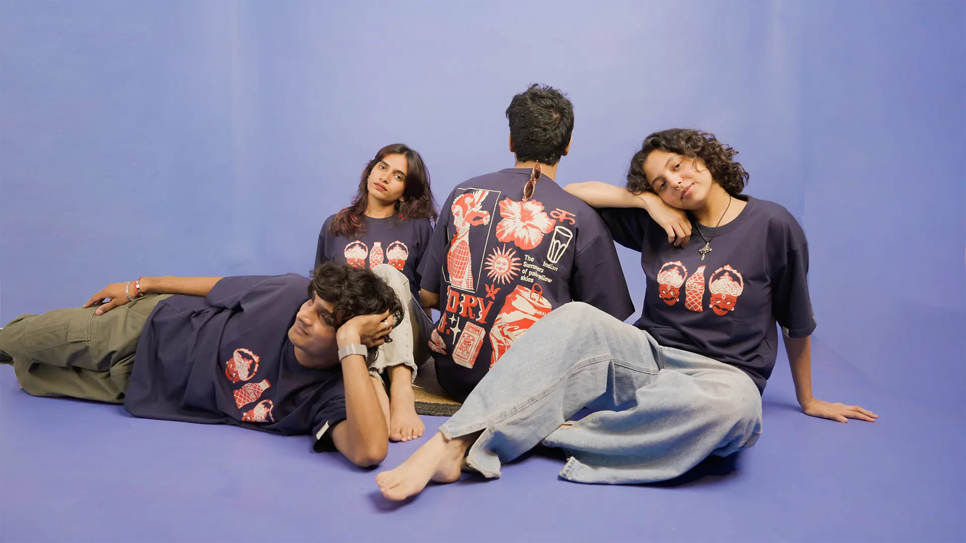 The golden summers of India - navy blue oversized graphic t shirt - CLORYco.Oversize T-Shirts