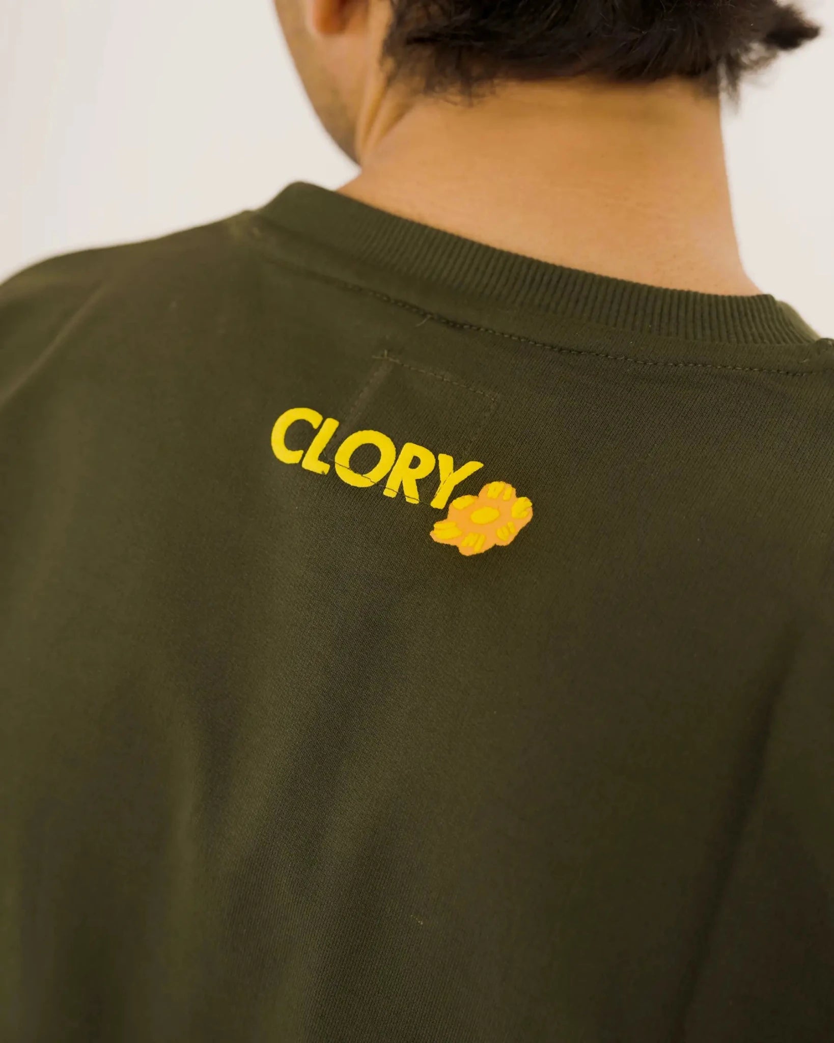Kahlo’s Foliage - Olive Green Oversized Graphic T Shirt - CLORYco.Oversize T-Shirts